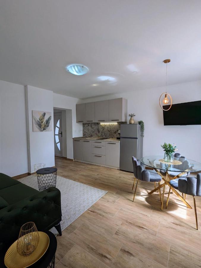 Kricin Sea Apartment บัชกา ภายนอก รูปภาพ