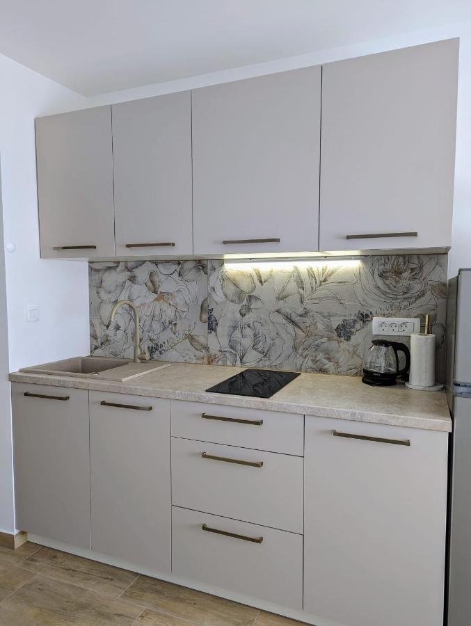 Kricin Sea Apartment บัชกา ภายนอก รูปภาพ